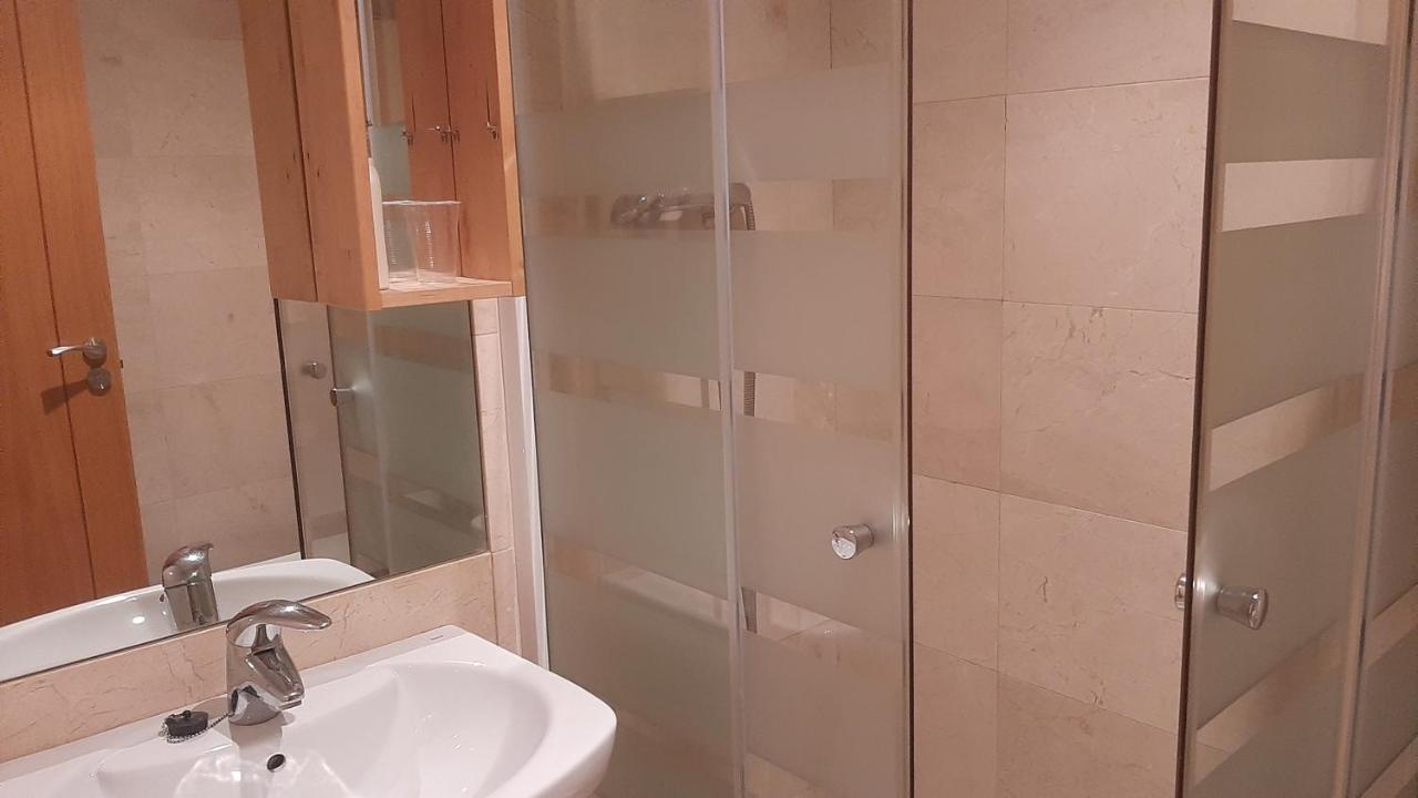 Апартаменты Torre De La Fuente Aprtovistas Piscina Parking Овьедо Экстерьер фото
